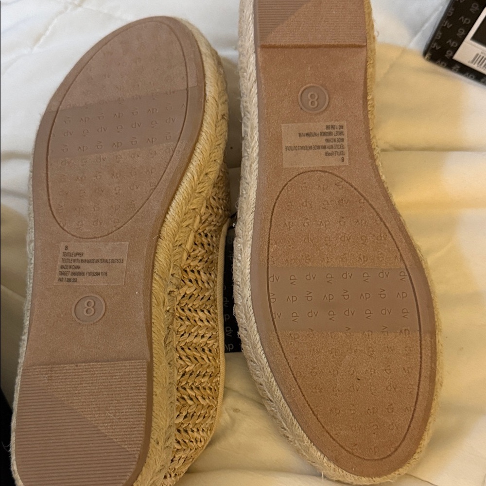 DV by Dolce Vita Women's Tan Woven Espadrilles - Picture 2 of 4